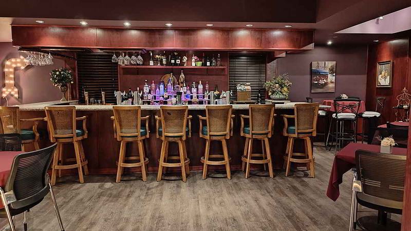 center view of the entire serving bar